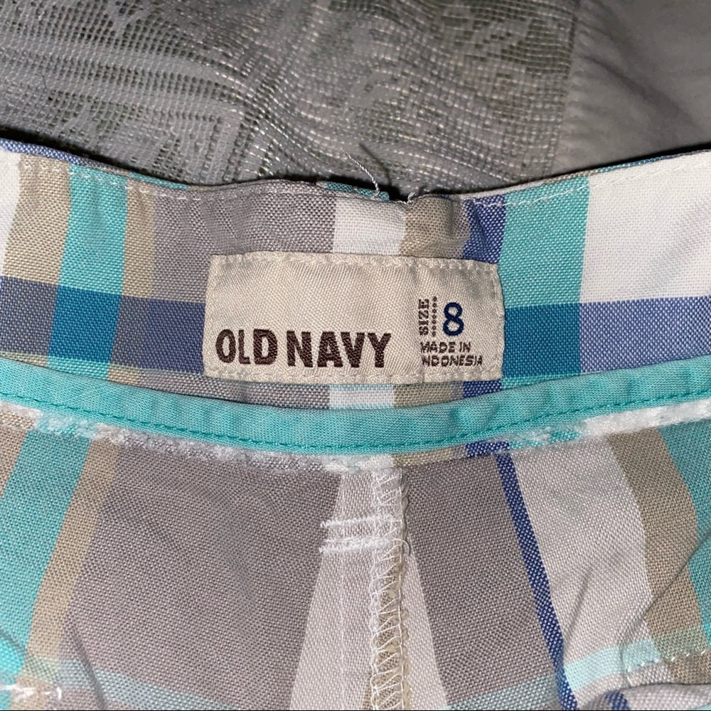 Old Navy Plaid shorts women’s size 8 - Picture 3 of 4